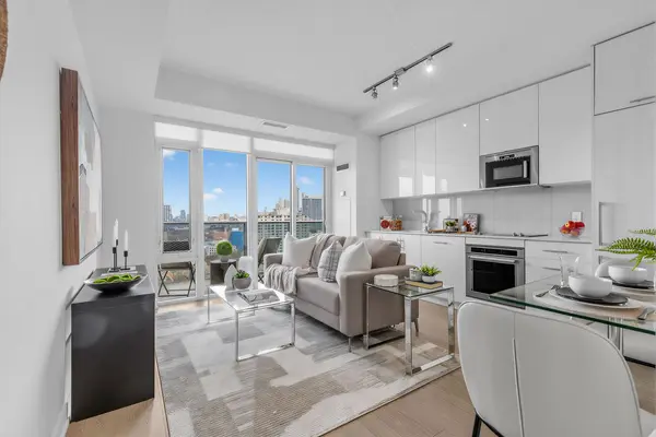 330 Richmond ST W #2508, Toronto C01, ON M5V 1X2