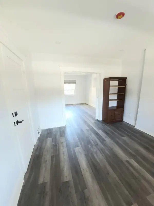 137 Glenmore RD, Toronto E02, ON M4L 3M2