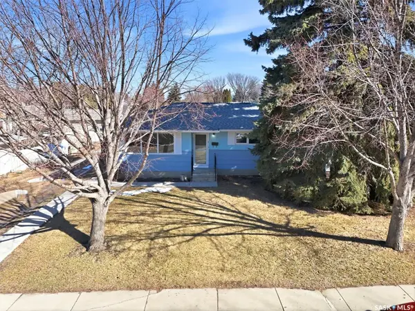 1 Sparling CRESCENT, Saskatoon, SK S7H 3M1