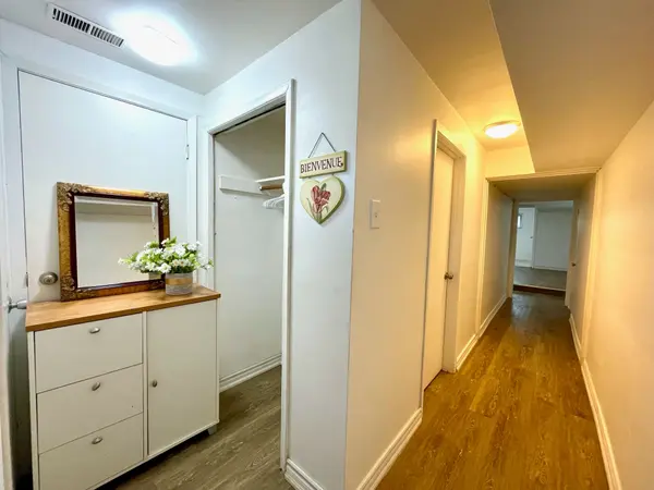 3264 Fieldgate DR #Bsmt, Mississauga, ON L4X 2H7