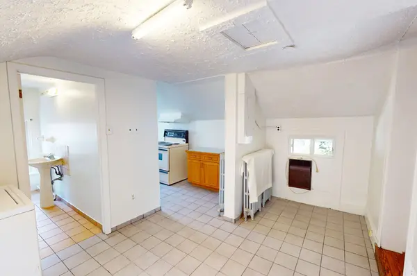 52 Wellington ST S #Upper - 1Bed, Woodstock, ON N4S 3H6