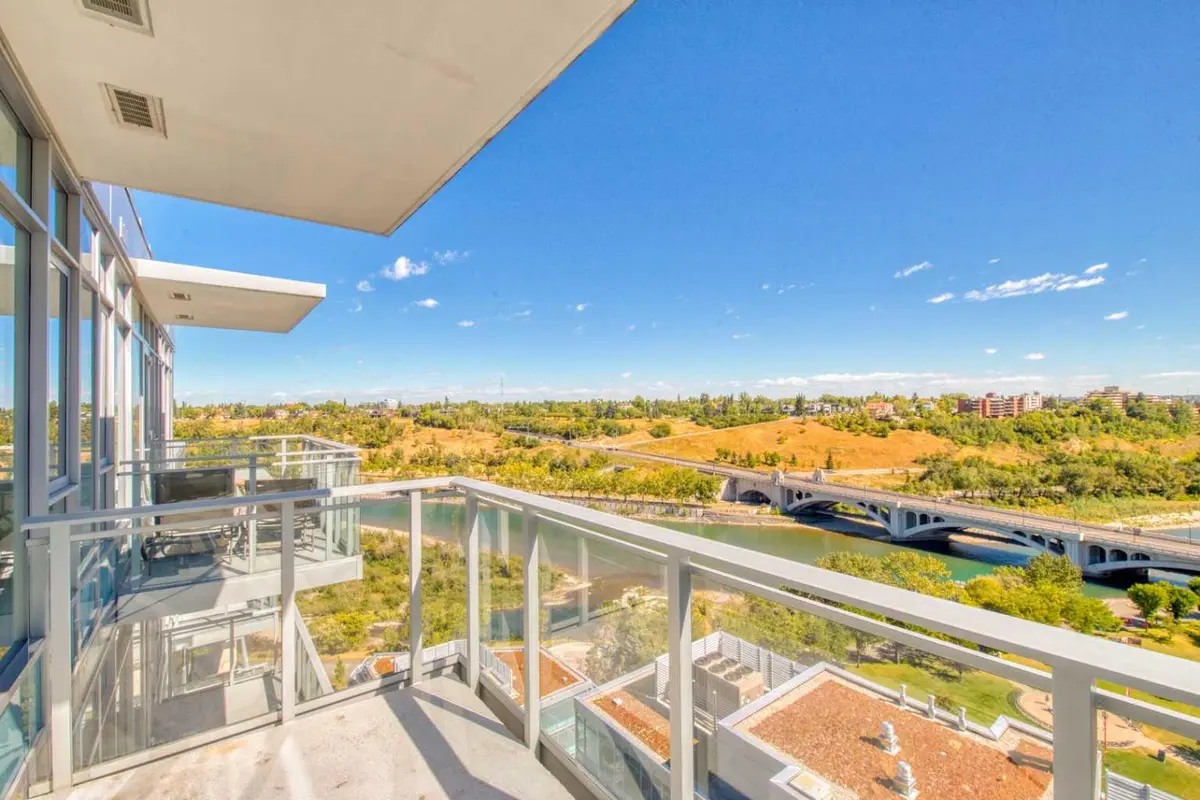 108 Waterfront CT SW #1604, Calgary, AB T2P 1K7