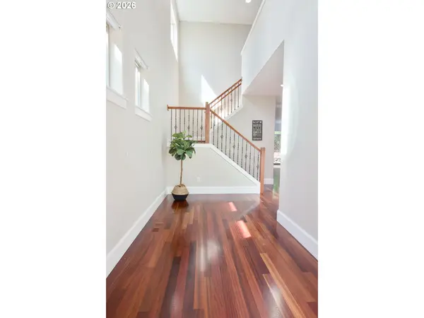 5647 NW LARK MEADOW TER, Portland, OR 97229