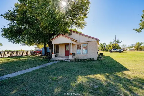 507 E Chestnut, Throckmorton, TX 76483