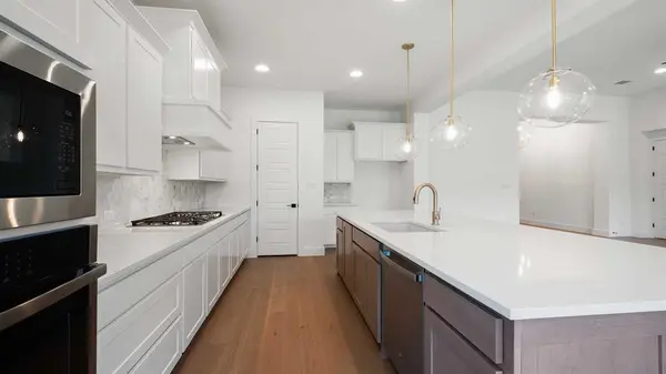 911 River Sky Road, Lavon, TX 75166