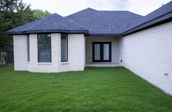 2212 Lakeshore Lane, Glenn Heights, TX 75154