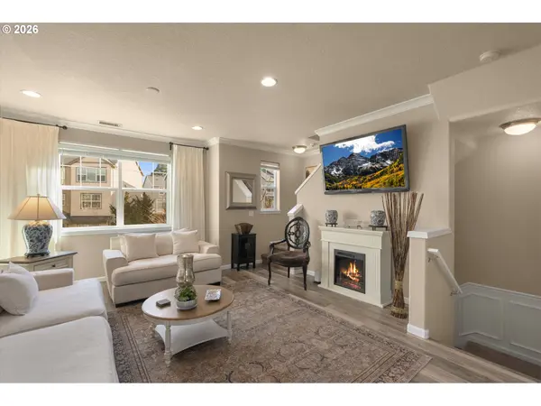 10999 SW SAGE TER, Portland, OR 97223