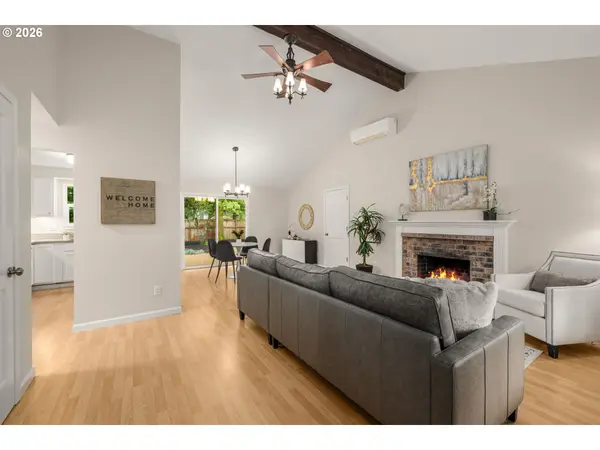 8332 SW DAVIES CT, Portland, OR 97223