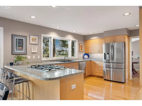 701 TERRACE DR, Lake Oswego, OR 97034