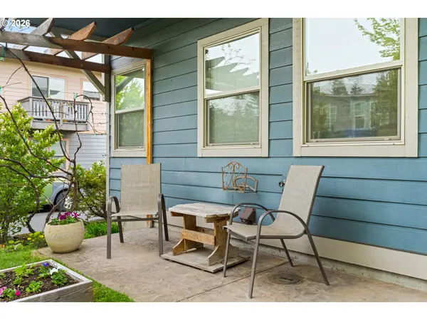 1229 29TH ST, Hood River, OR 97031