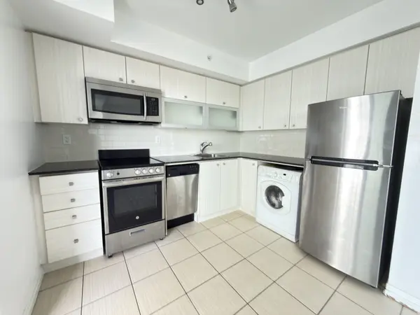 275 Yorkland RD #2803, Toronto C15, ON M2J 0B4