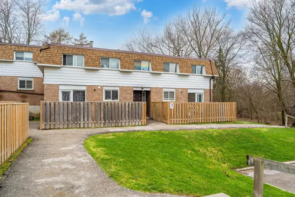 730 Cedar ST #3, Oshawa, ON L1H 4M6