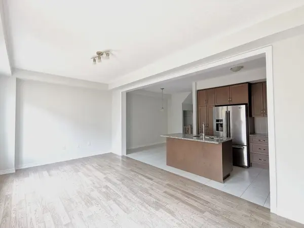 398 Threshing Mill BLVD, Oakville, ON L6H 0P6