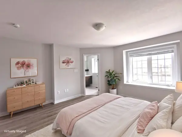 398 Threshing Mill BLVD, Oakville, ON L6H 0P6