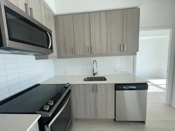 8 Nahani WAY #2808, Mississauga, ON L4Z 4J8