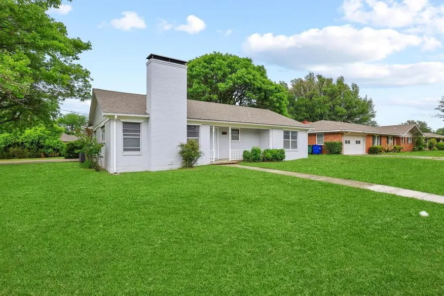 218 Texoma Drive, Whitesboro, TX 76273