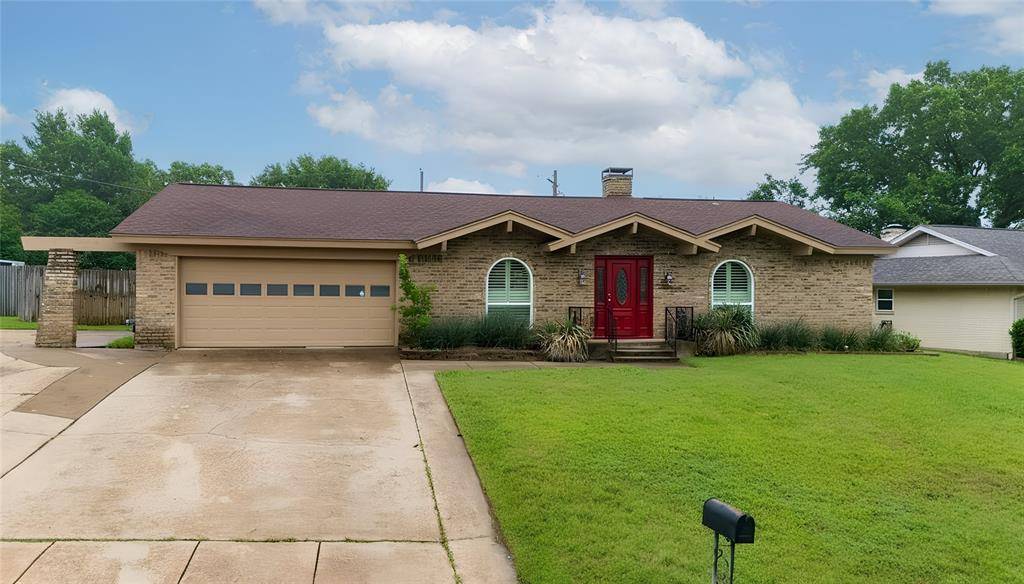 6316 Tosca Drive, Haltom City, TX 76180