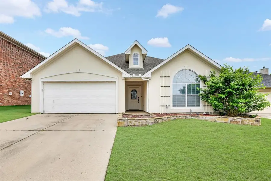 4933 Happy Trail, Fort Worth, TX 76244
