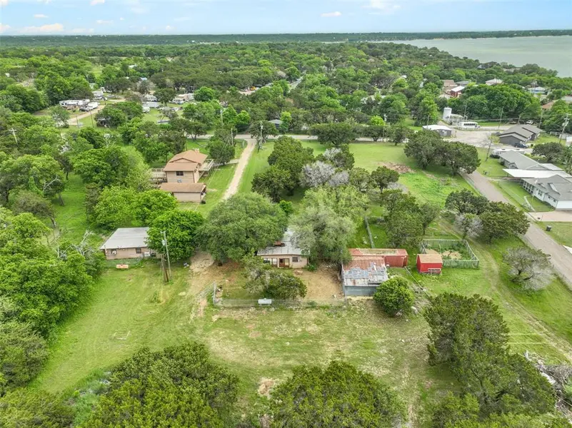 000 Linda Lee Crossing, Whitney, TX 76692