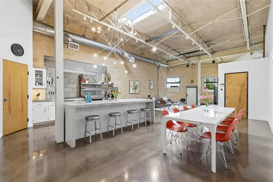 335 S Hall Street, Dallas, TX 75226