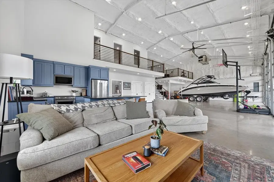 9082 Wolfe Run, Ponder, TX 76259