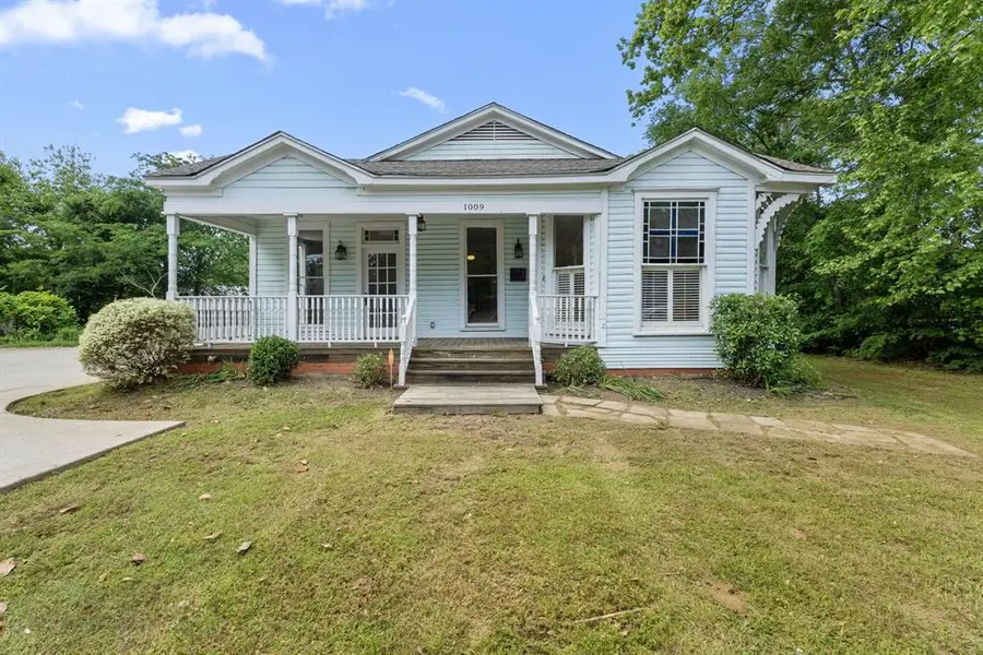 1009 N Pacific Street, Mineola, TX 75773