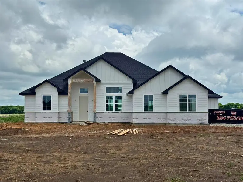 173 Willow Branch Road, Mcgregor, TX 76657