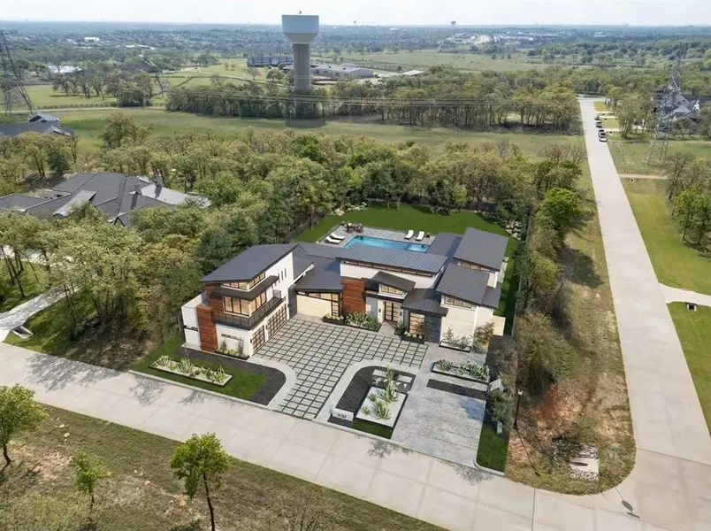 1028 Hat Creek Road, Bartonville, TX 76226