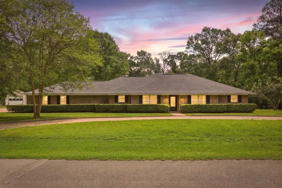 9465 Peninsula Drive, Tyler, TX 75707