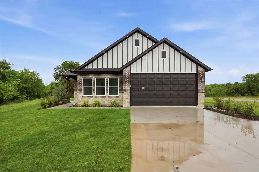 420 E Ball Street, Tom Bean, TX 75491