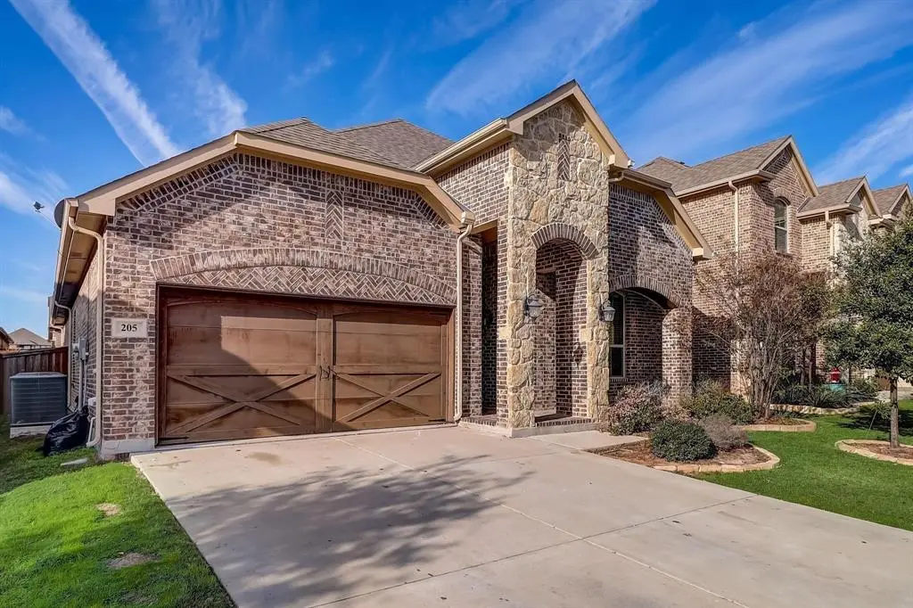 205 Mineral Point Drive, Aledo, TX 76008