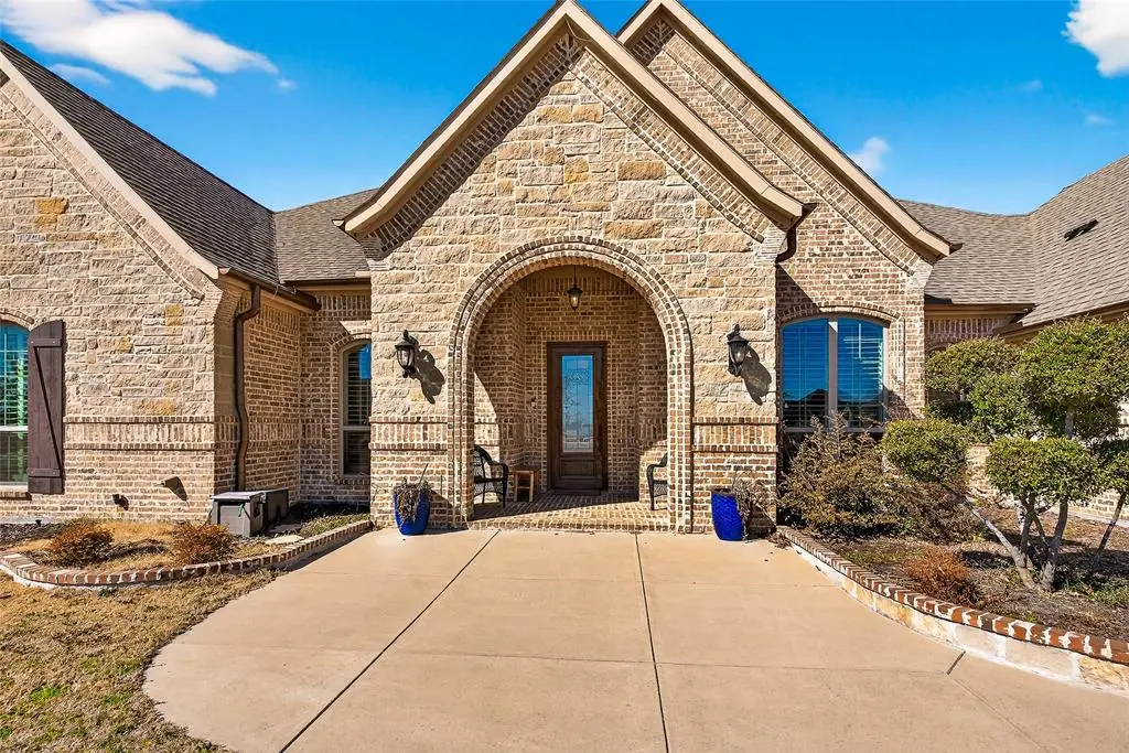 12099 Briargrove Lane, Talty, TX 75126