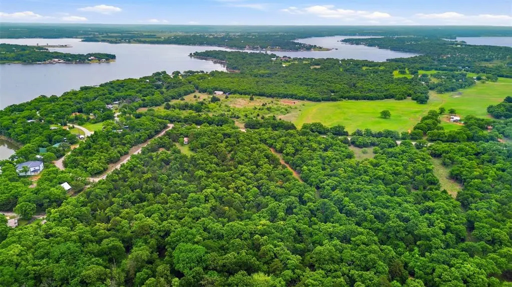 936 Carter Lake Drive, Bowie, TX 76230