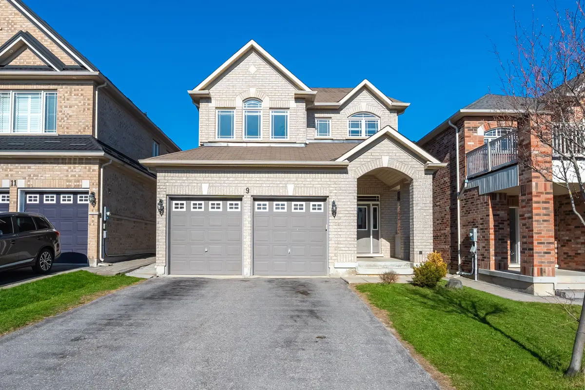 9 OLD FIELD CRES, East Gwillimbury, ON L9N 0A5