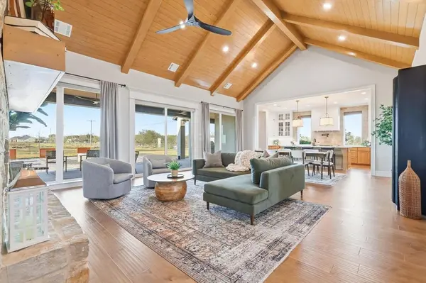 122 Ozro Road, Maypearl, TX 76084