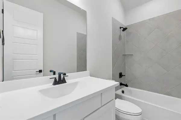 201 Cross Timbers Street, Azle, TX 76020