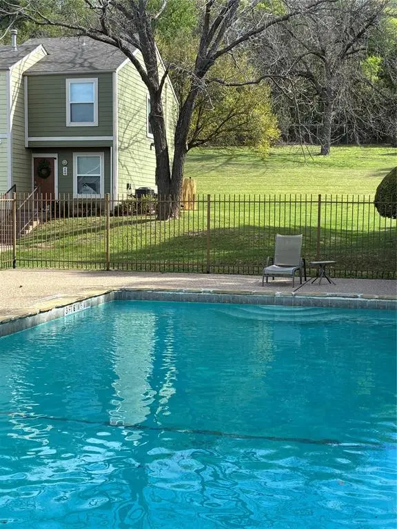 1500 Lake Shore Drive #404, Waco, TX 76708