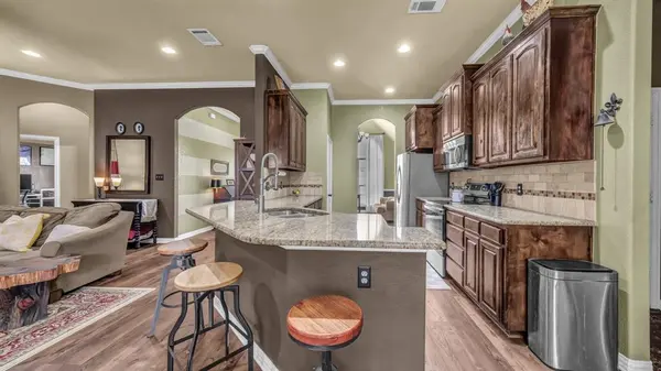 197 Savannah Drive, Weatherford, TX 76087