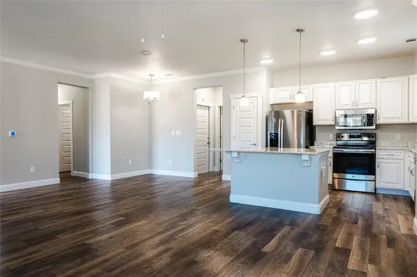 240 Washington Street #201, Red Oak, TX 75154