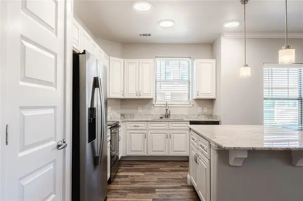 240 Washington Street #201, Red Oak, TX 75154