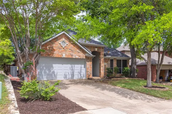 2405 Pinehurst Court, Highland Village, TX 75077
