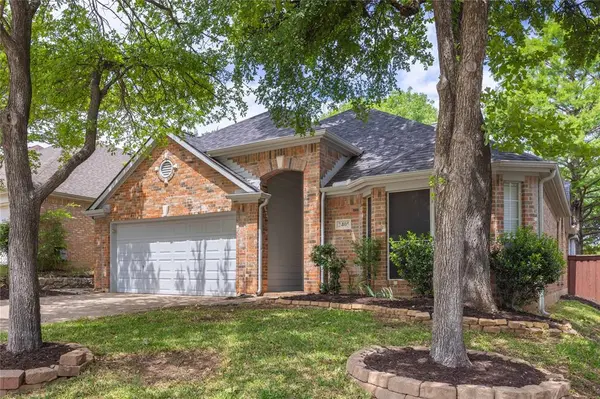 2405 Pinehurst Court, Highland Village, TX 75077