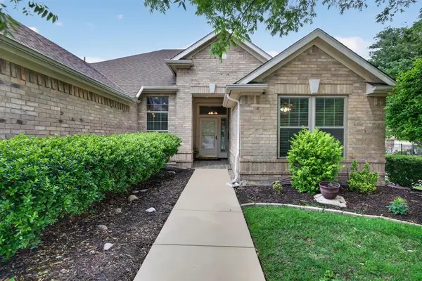 9504 Pinewood Drive, Denton, TX 76207