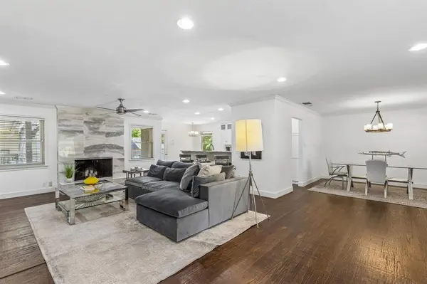 8709 Labron Avenue, Dallas, TX 75209