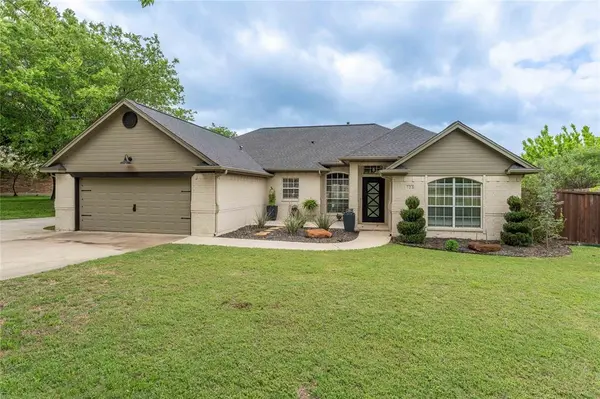 523 W 1st Street, Justin, TX 76247