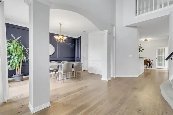 1900 Golden Trail, Carrollton, TX 75010