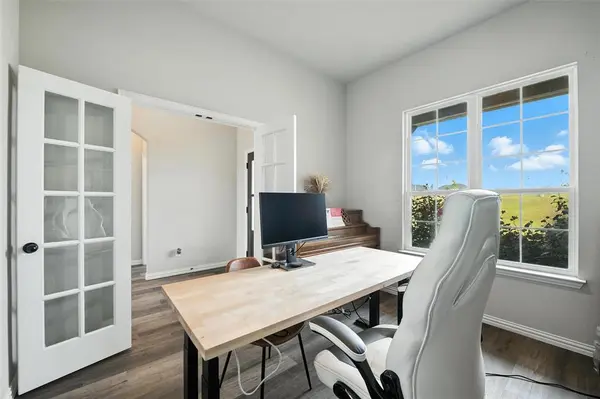 1089 Flagstone Drive, Weatherford, TX 76085