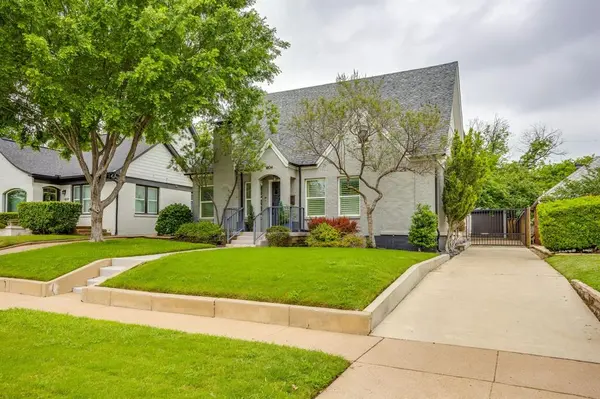 4104 Pershing Avenue, Fort Worth, TX 76107