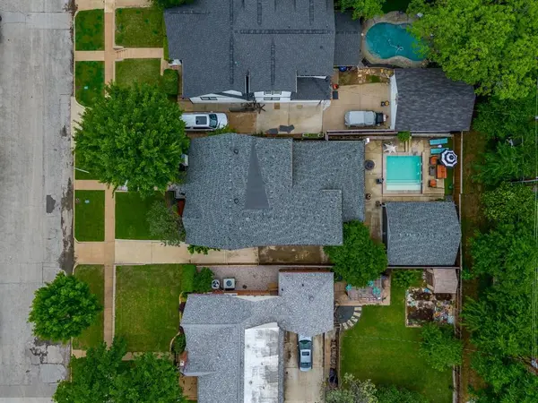 4104 Pershing Avenue, Fort Worth, TX 76107