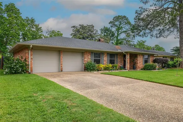 7629 University Drive, Shreveport, LA 71105